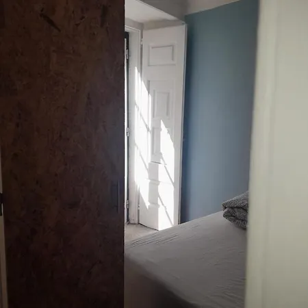 Chiado / Carmo Small Artist Apartment Lisbon